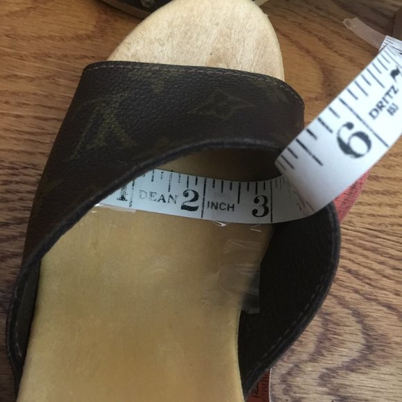 VINTAGE MULES CLOGS WOMENS 40 BROWN COATED CANVAS PLASTIC PLATFORM HEELS BOHO - Picture 8 of 16